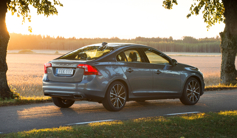 Illustration for article titled Volvo S60 and S60 Cross Country: Jalopnik's Buyer's Guide